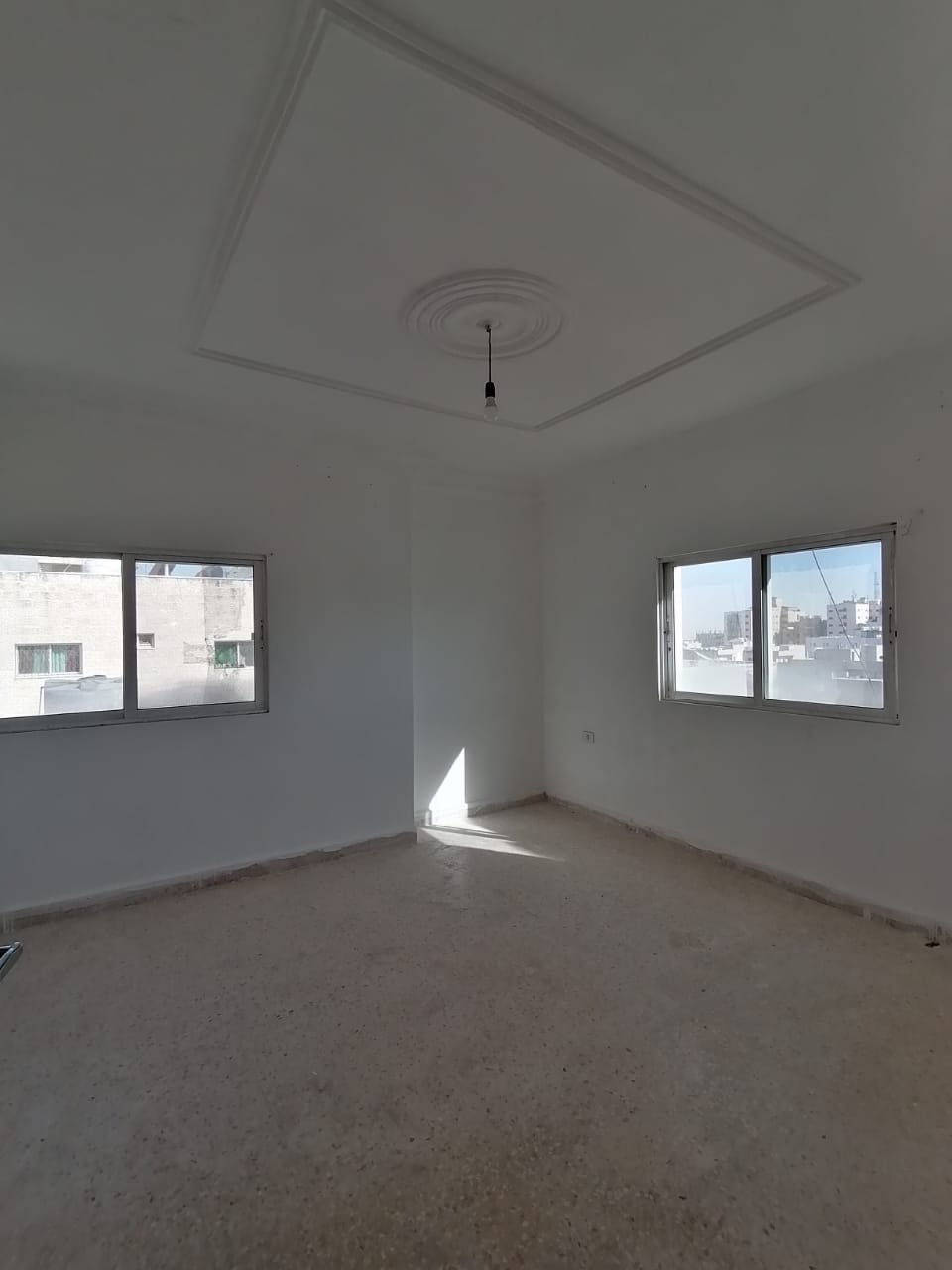 شقه بسعر مميز للبيع في اربد