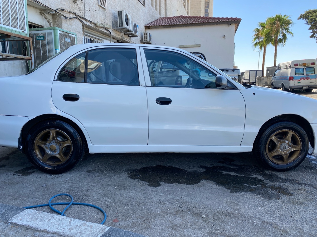 اكسنت للبيع