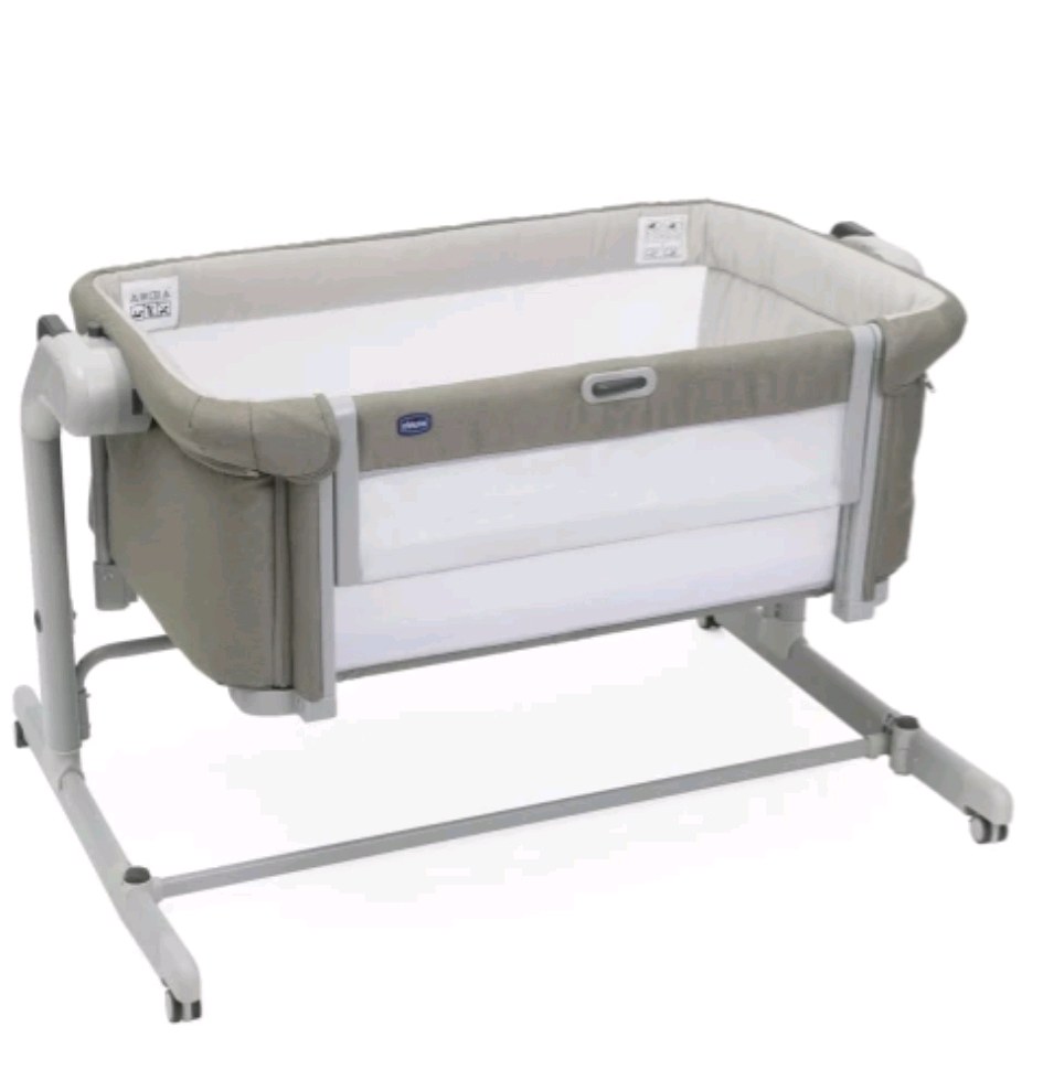 سرير بيبي استعمال خفيف جدا