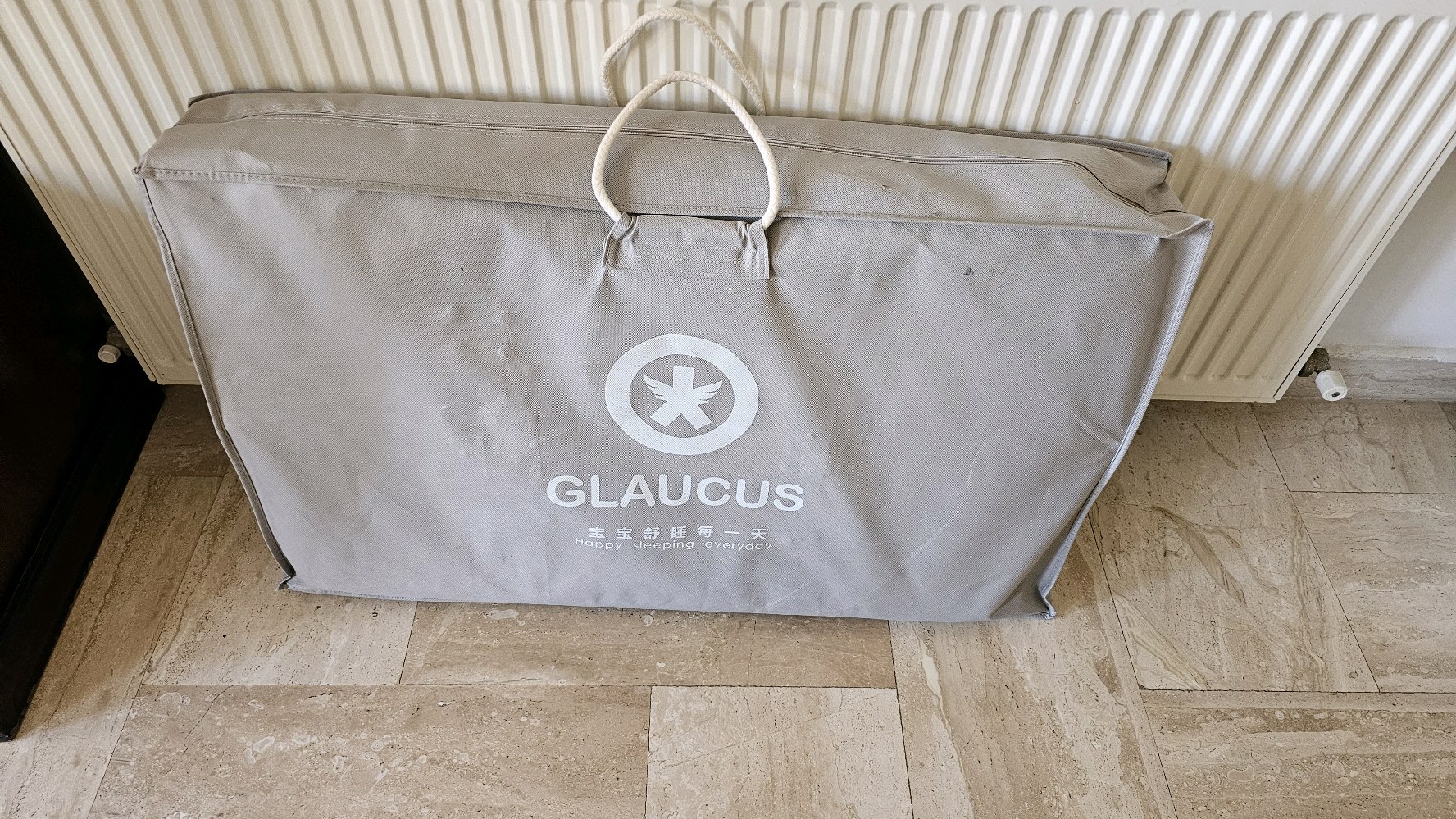 سرير بيبي استعمال خفيف جدا