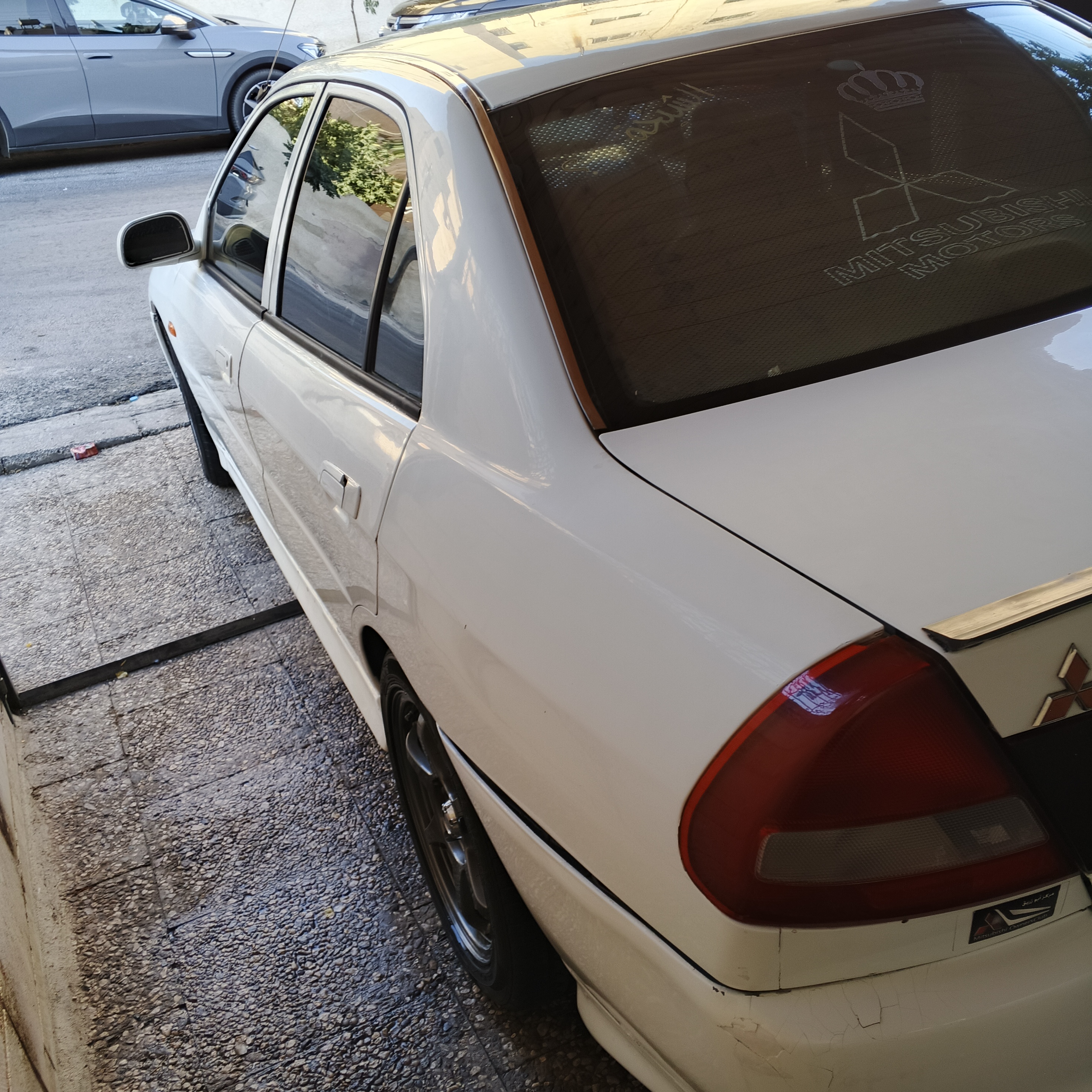 ميتسوبيشي لانسر 1998