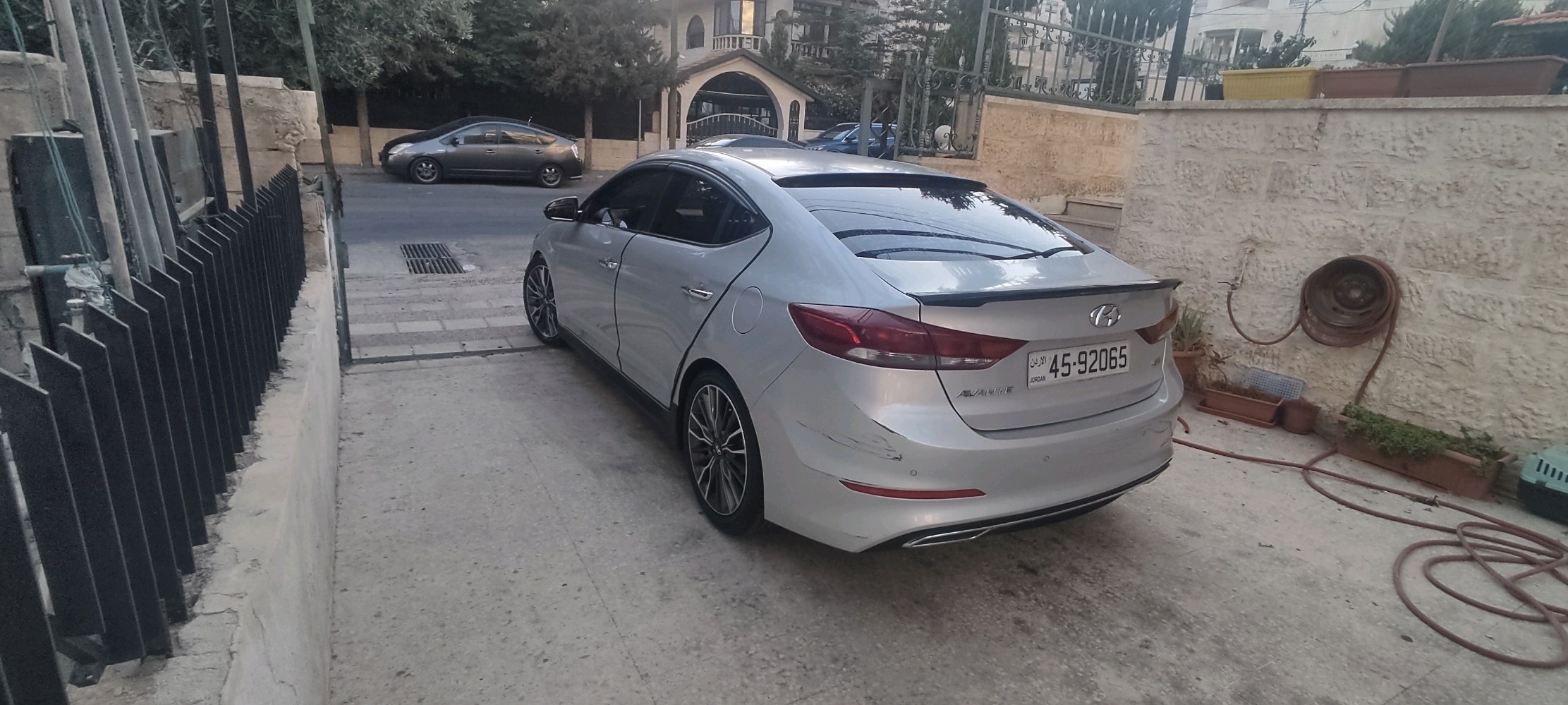 هونداي افانتي 2017 مع فتحه