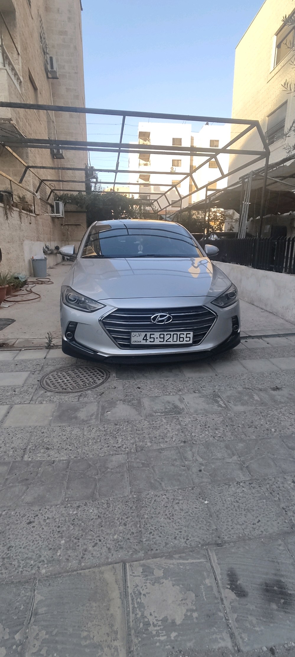 هونداي افانتي 2017 مع فتحه