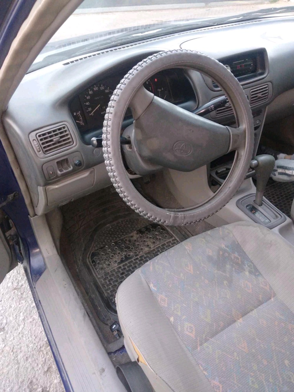 تويوتا كورولا٩٨ توماتيك