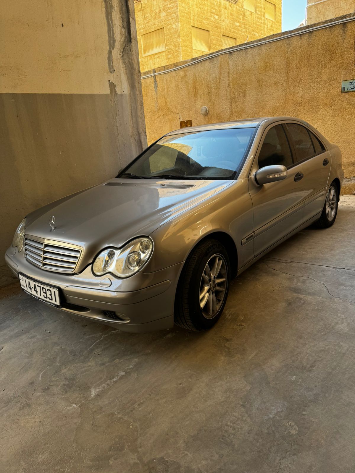 مرسيدس  2003. c 200
