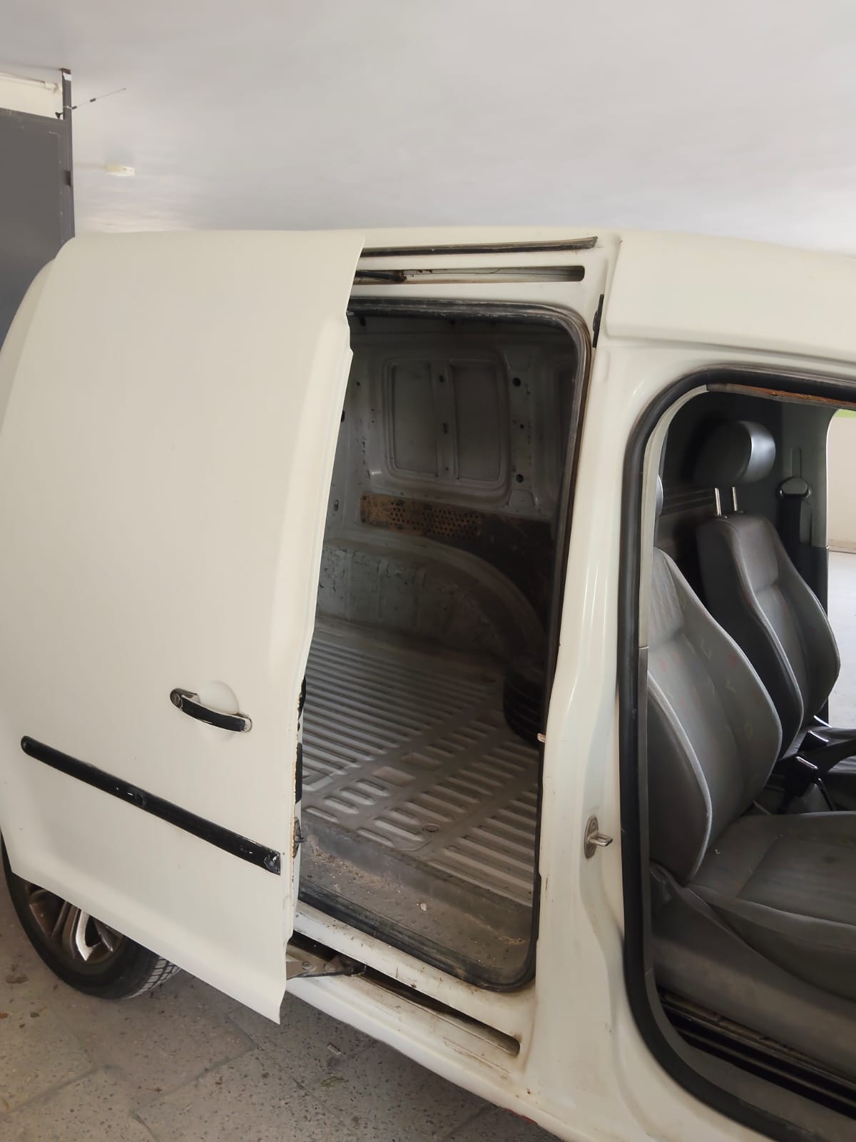 جولف كادي للبيع موديل 2008