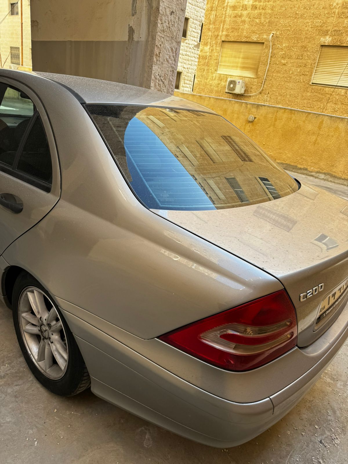 مرسيدس  2003. c 200