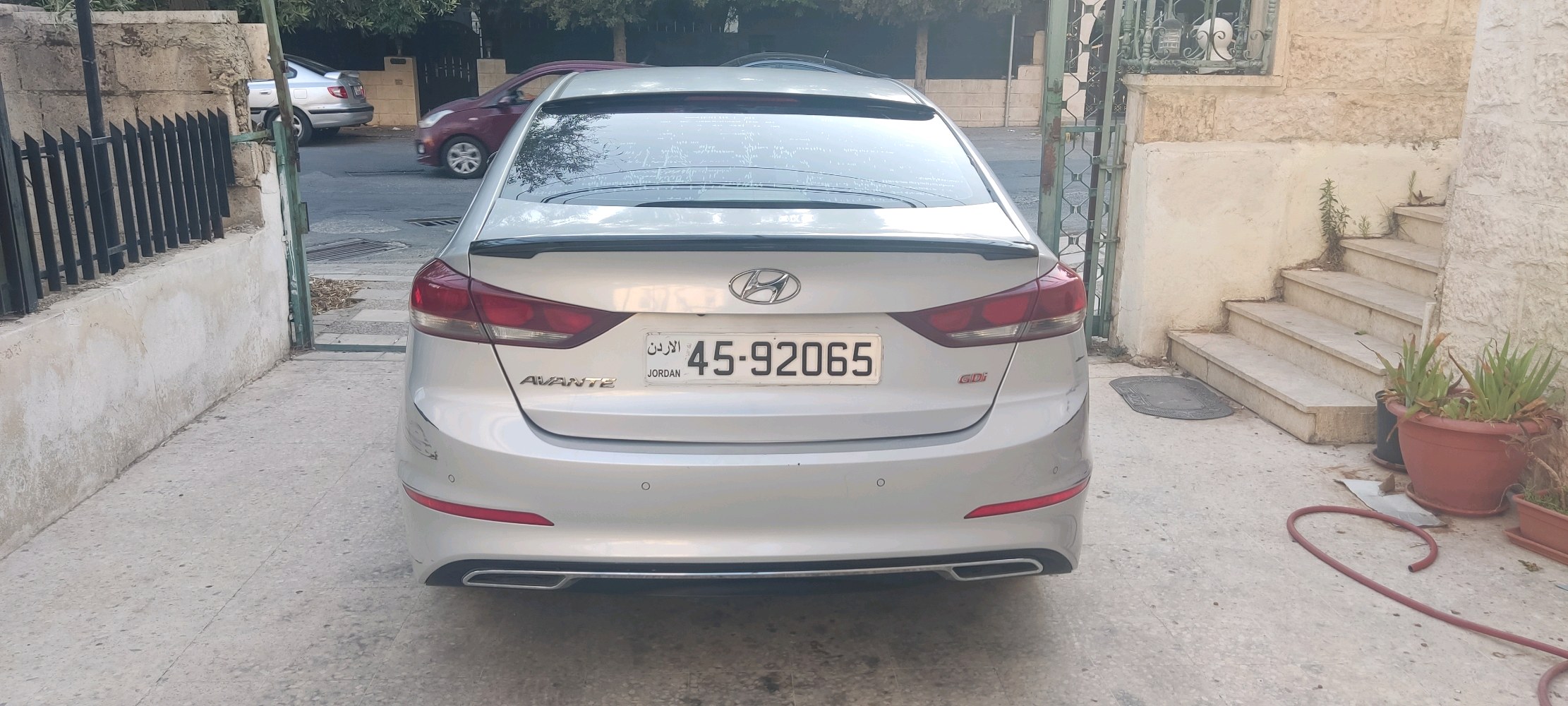 هونداي افانتي 2017 مع فتحه