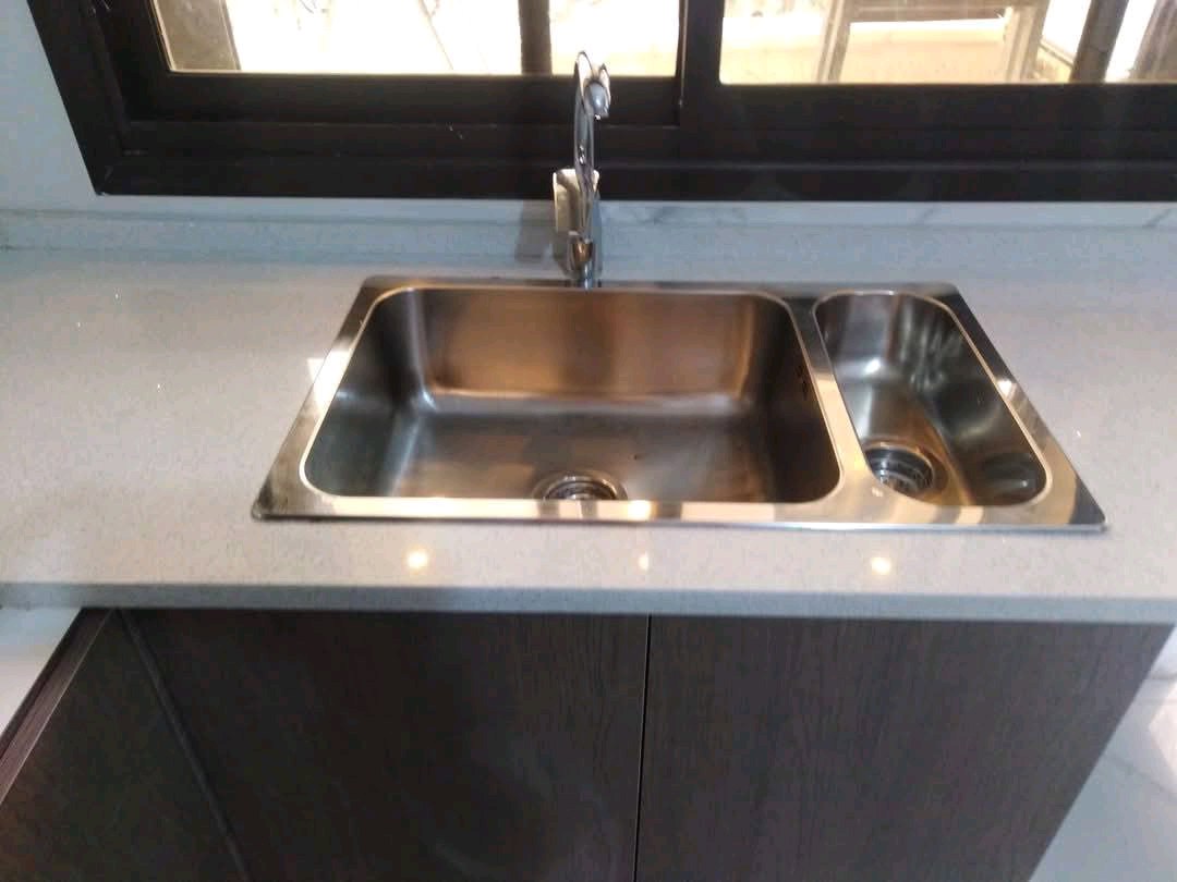 جرانيت صناعي مع مجلى فاضي من ايكيا