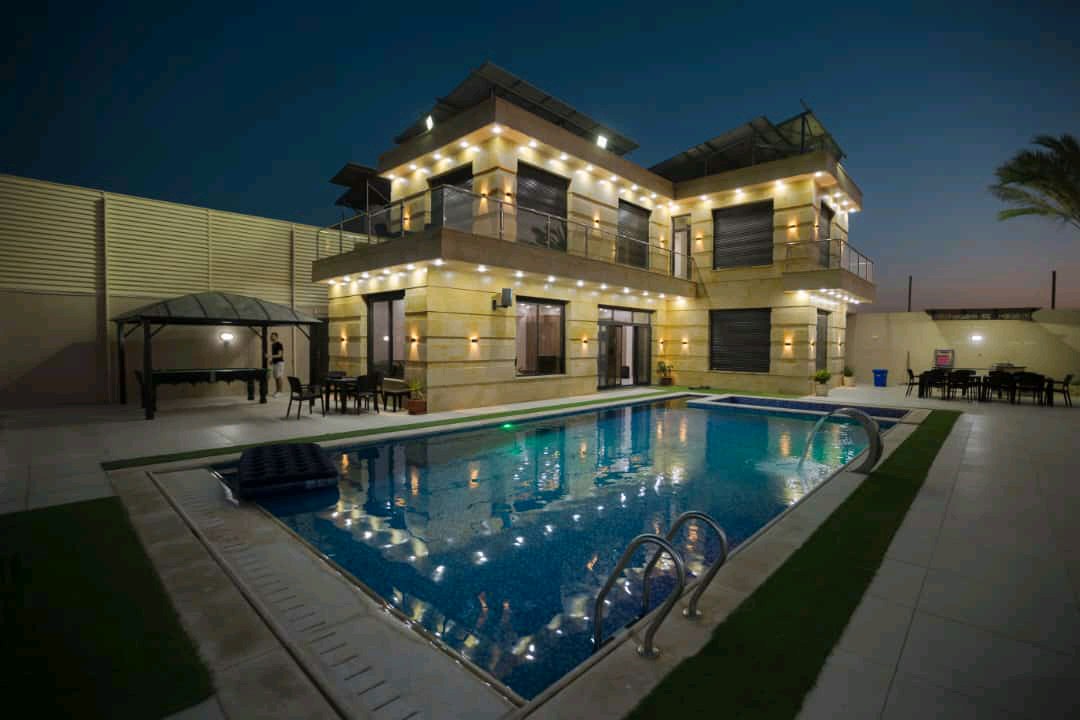 شاليهات و مزارع للايجار سند