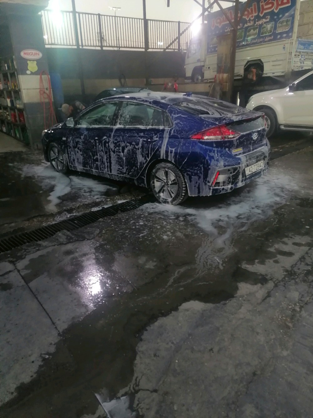 سيارات حديثه طلبات